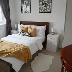 Rowan House Homestay