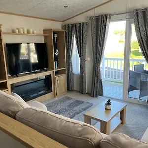 The Luxe Lodge, Skipsea Sands Bridlington Apartment